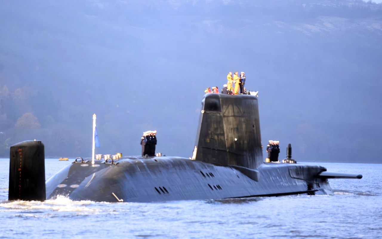 La Royal Navy est devenue une blague 6 sous-marins Astute dont 5 hors combat et un plan intenable à 12 SSN-AUKUS à livrer tous les 18 mois